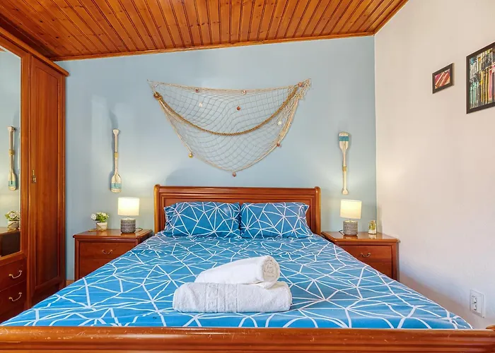 Ocean Blue & Nature Townhouse - Bikes Included בית נופש אריסרייה