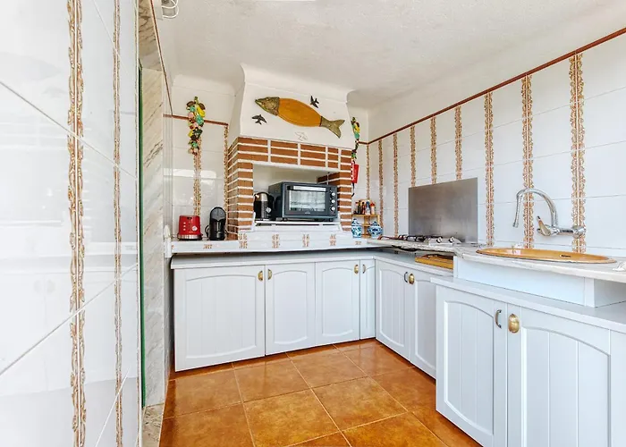 Ocean Blue & Nature Townhouse - Bikes Included بيت للعطل